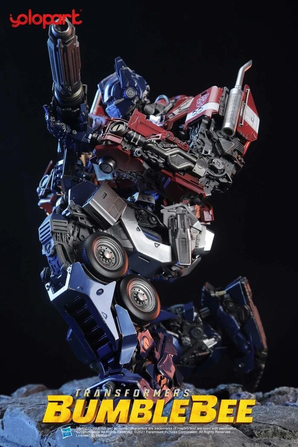 Yolopark Bumblebee Movie IIES Earth Mode Optimus Prime Official Image  (26 of 27)